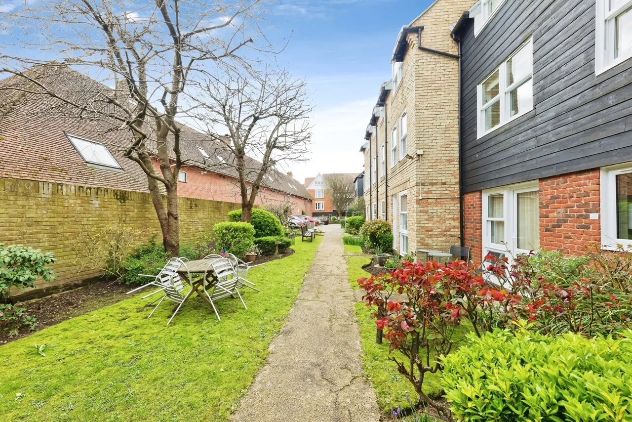Knotts Lane, Canterbury, Kent, CT1, photo 10