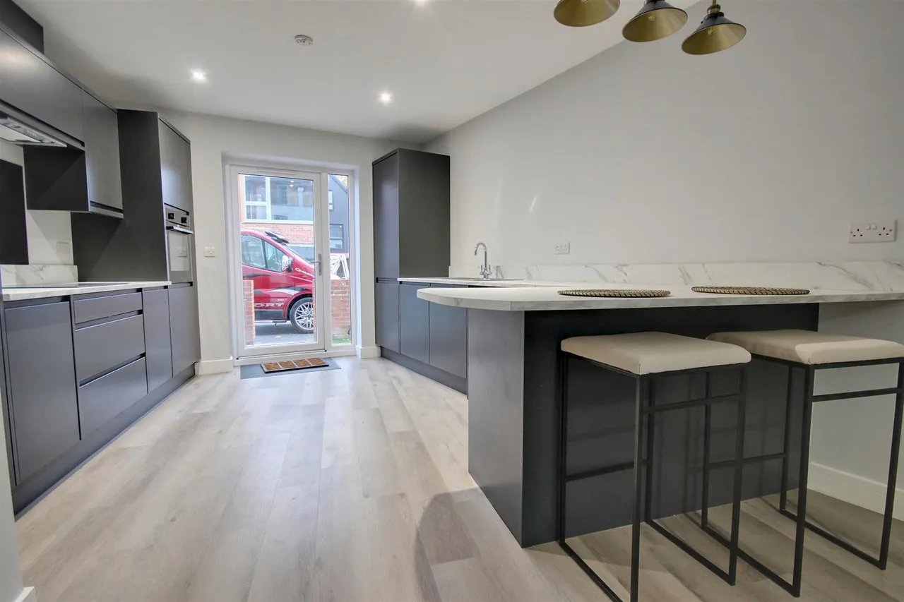 St. Nicholas Road, Beverley, photo 6