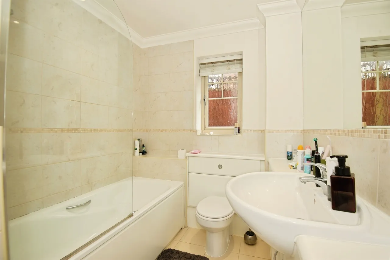Templeside Gardens, High Wycombe, HP12, photo 12