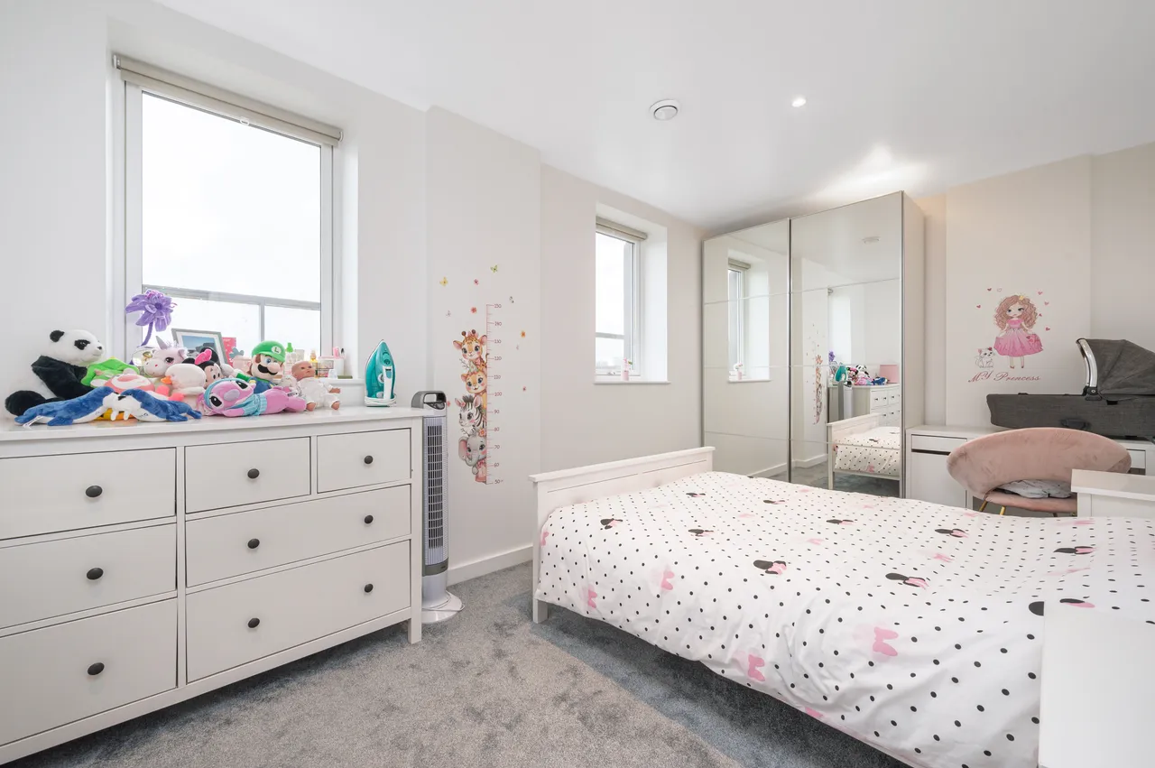 Flat 65, Burnell Building, 1 Wilkinson Close, London, photo 5