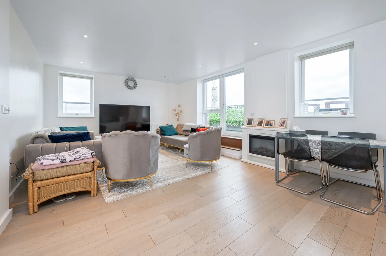 Flat 65, Burnell Building, 1 Wilkinson Close, London, photo 9