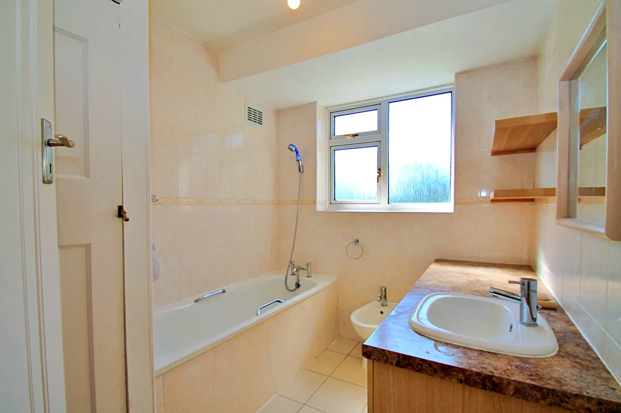 Cavendish Avenue, Harrow, HA1, photo 12