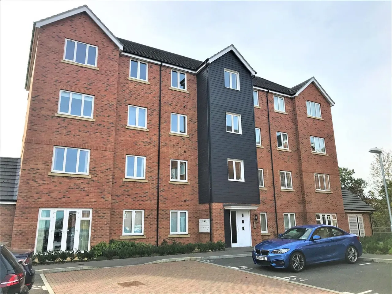 2 bed flat for sale, Centrifuge Way, Farnborough, GU14