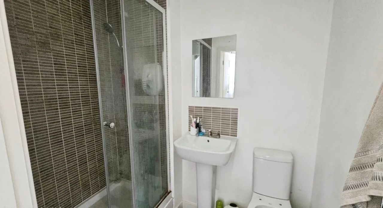 Centrifuge Way, Farnborough, GU14, photo 5