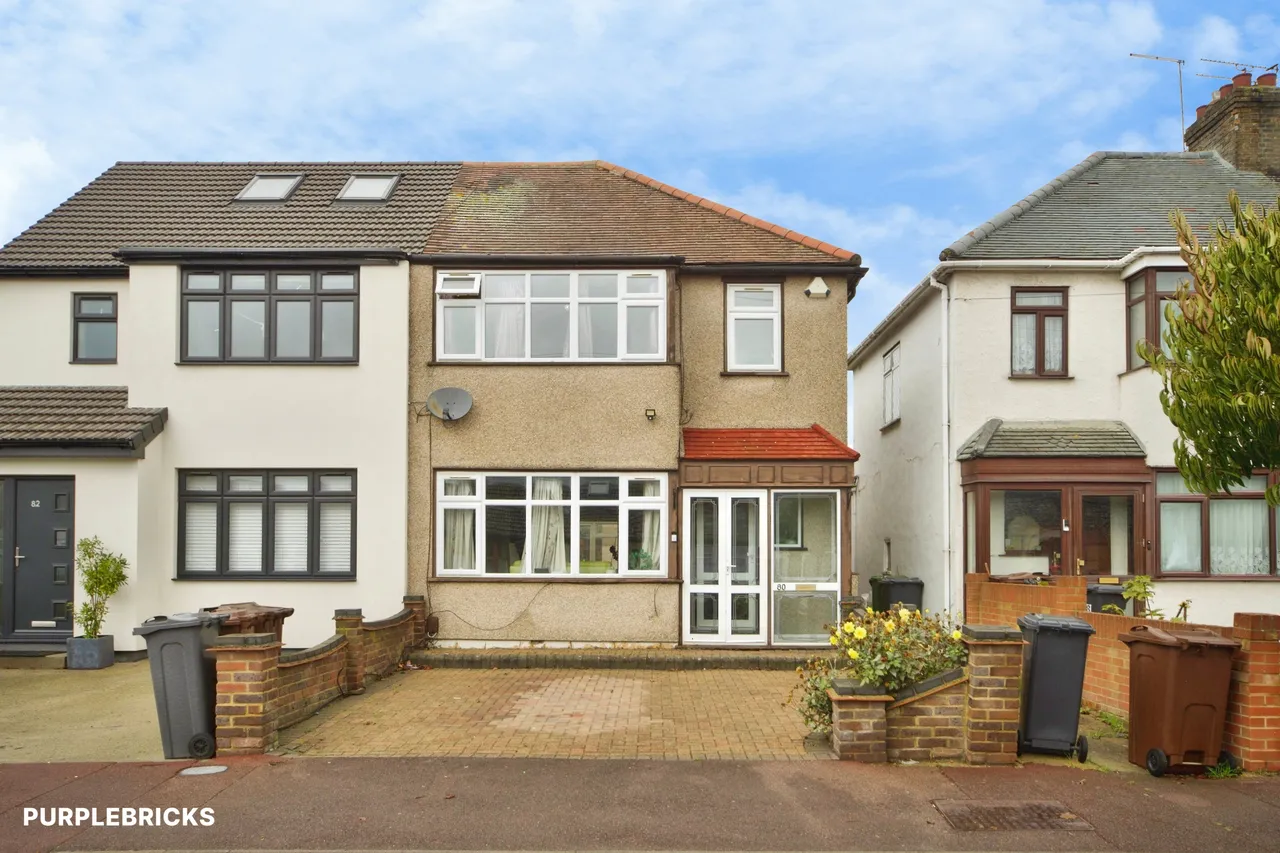3 bed house for sale, Lincoln Avenue, Romford, RM7