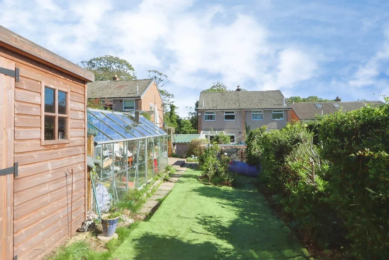School Lane, Norton, S8, photo 4
