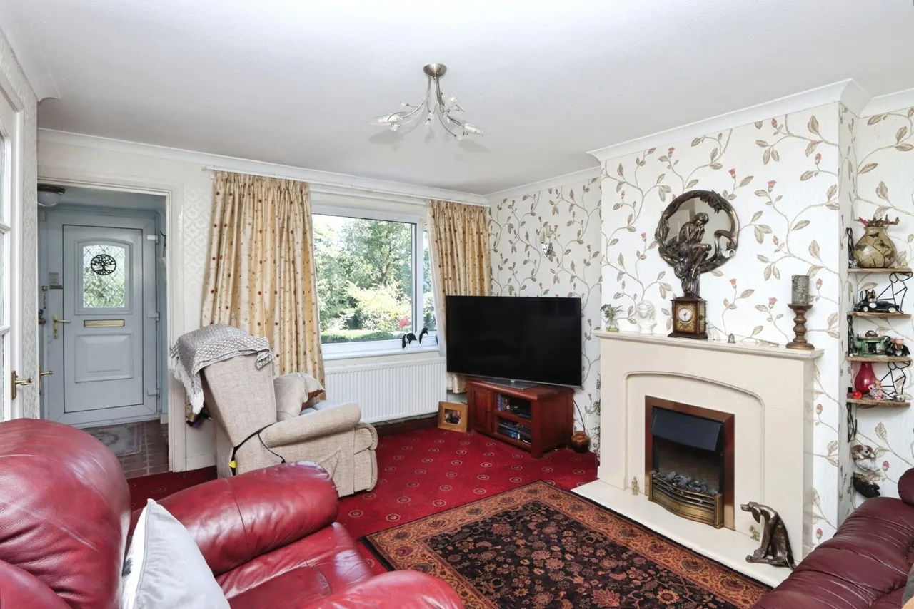 School Lane, Norton, S8, photo 2