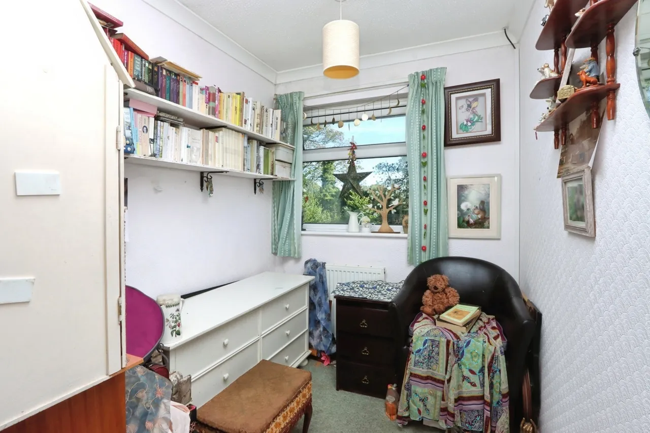 School Lane, Norton, S8, photo 12