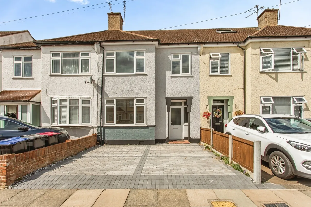 3 bed house for sale — Walsingham Road, Southend-on-Sea, Essex, SS2