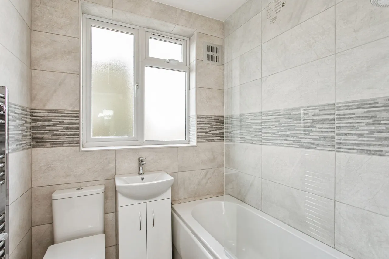 Walsingham Road, Southend-on-Sea, Essex, SS2, photo 8