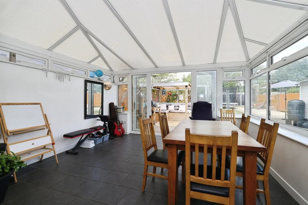 North End, Calne, SN11, photo 8