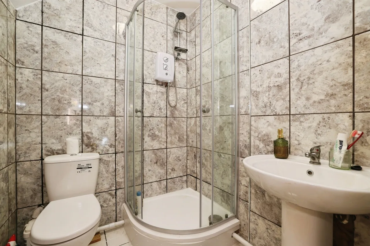 North End, Calne, SN11, photo 12