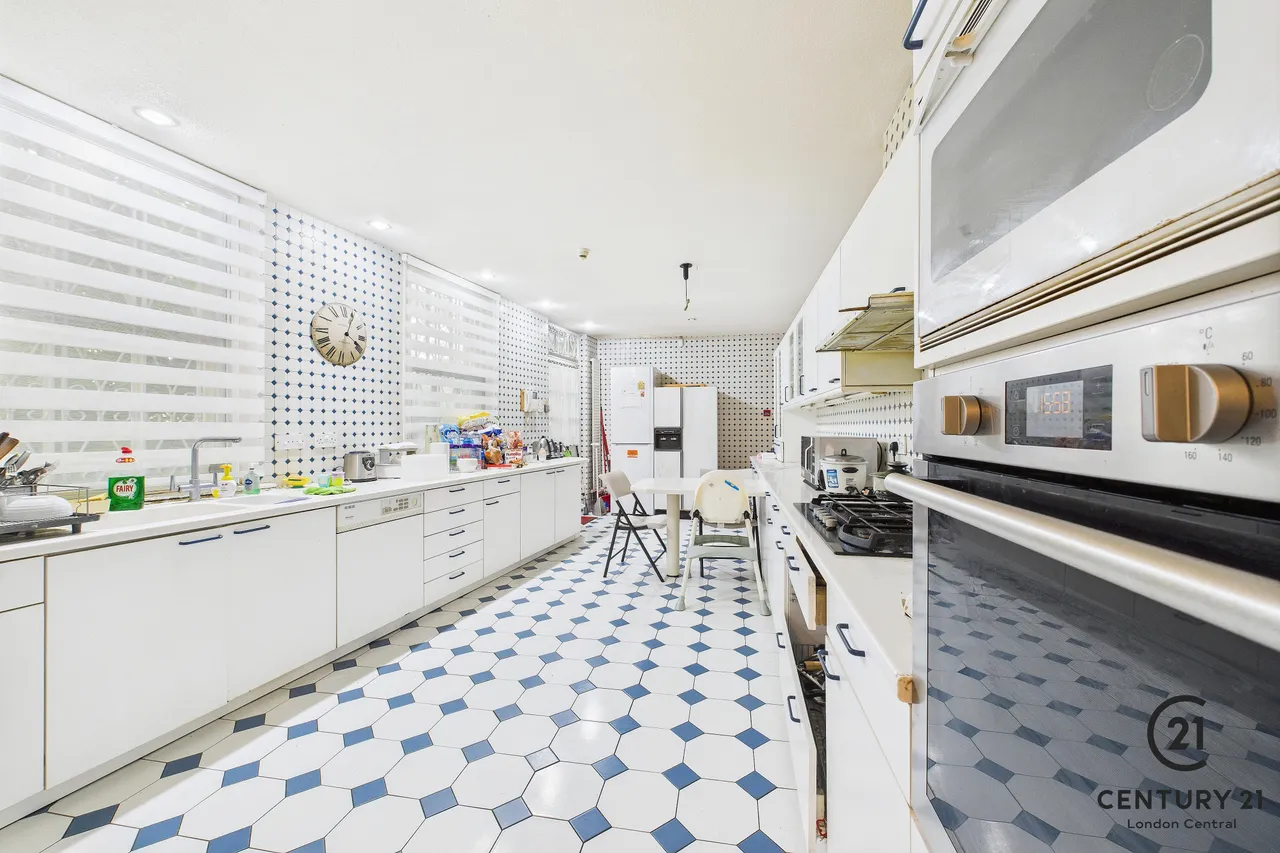 Winnington Road, London, N2, photo 12