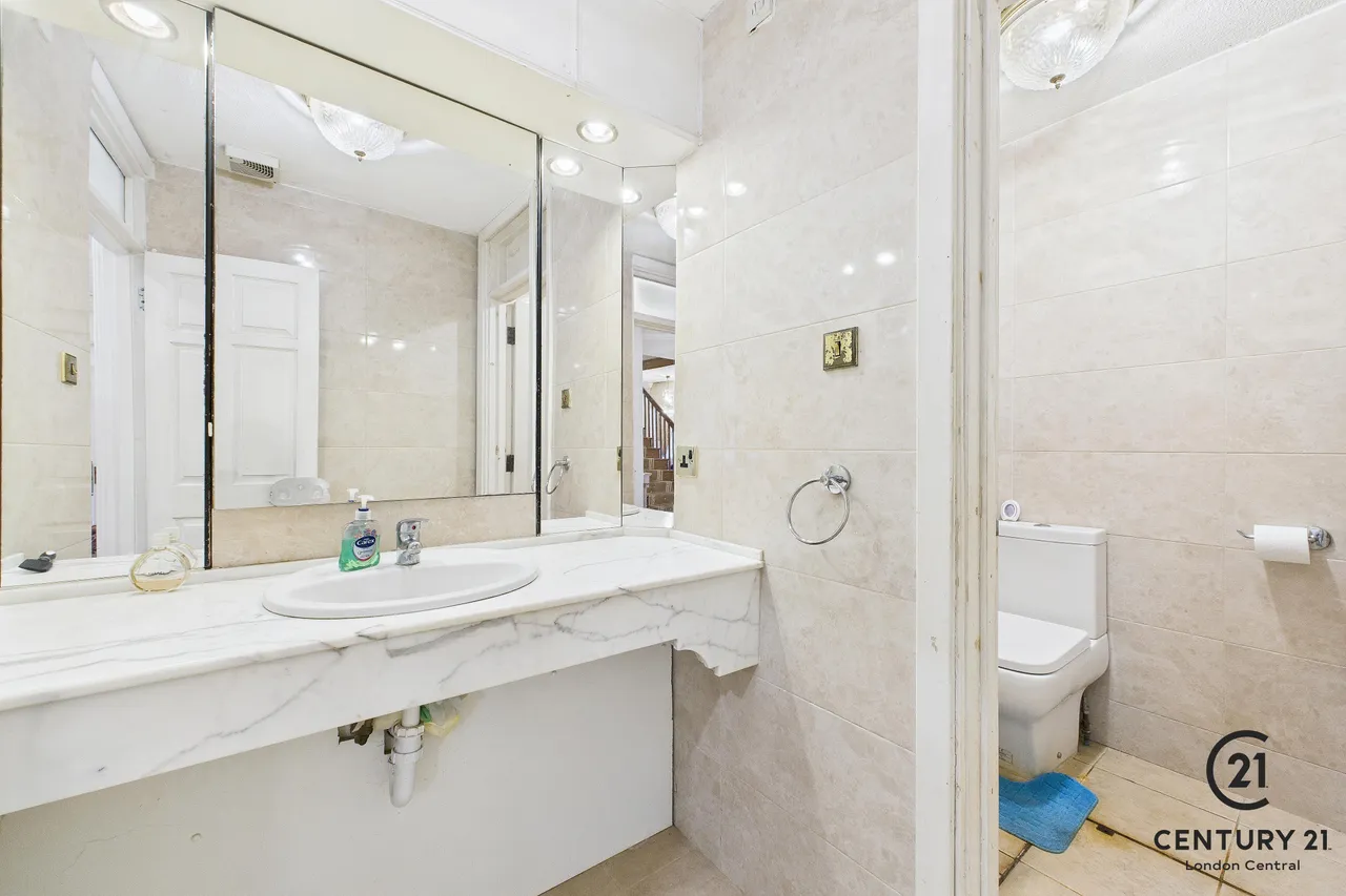 Winnington Road, London, N2, photo 25