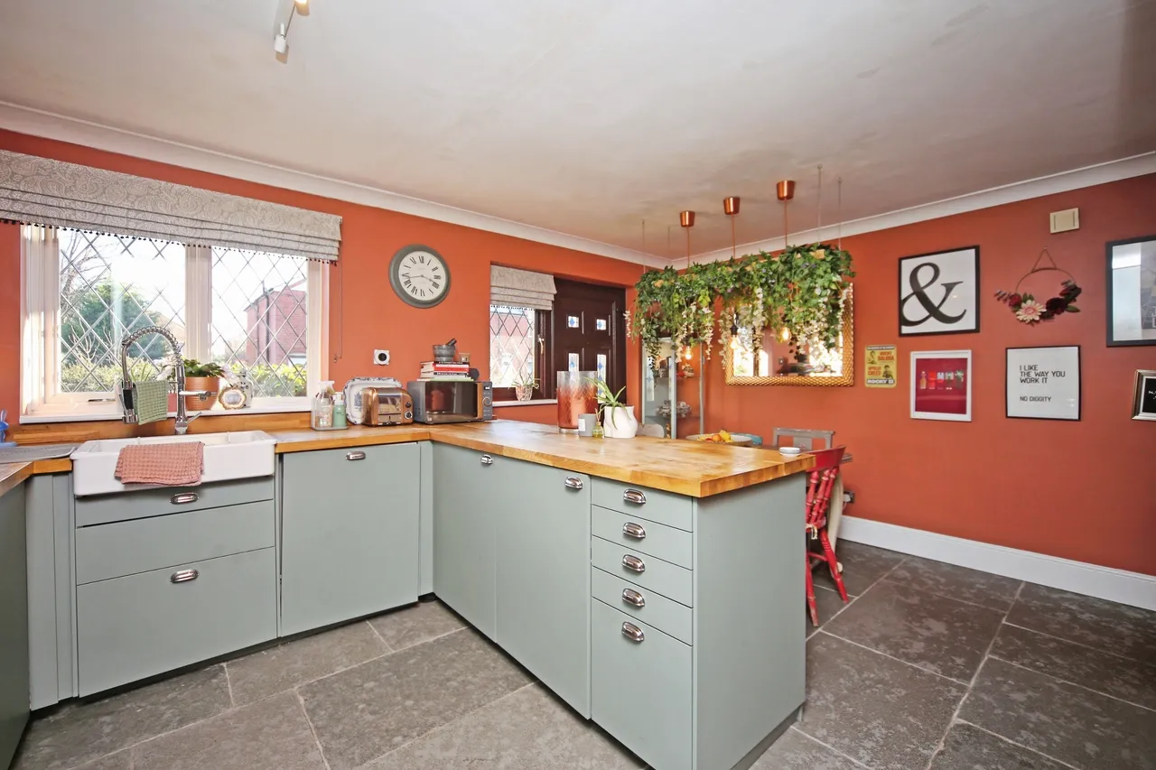 The Holloway, Droitwich, WR9, photo 2