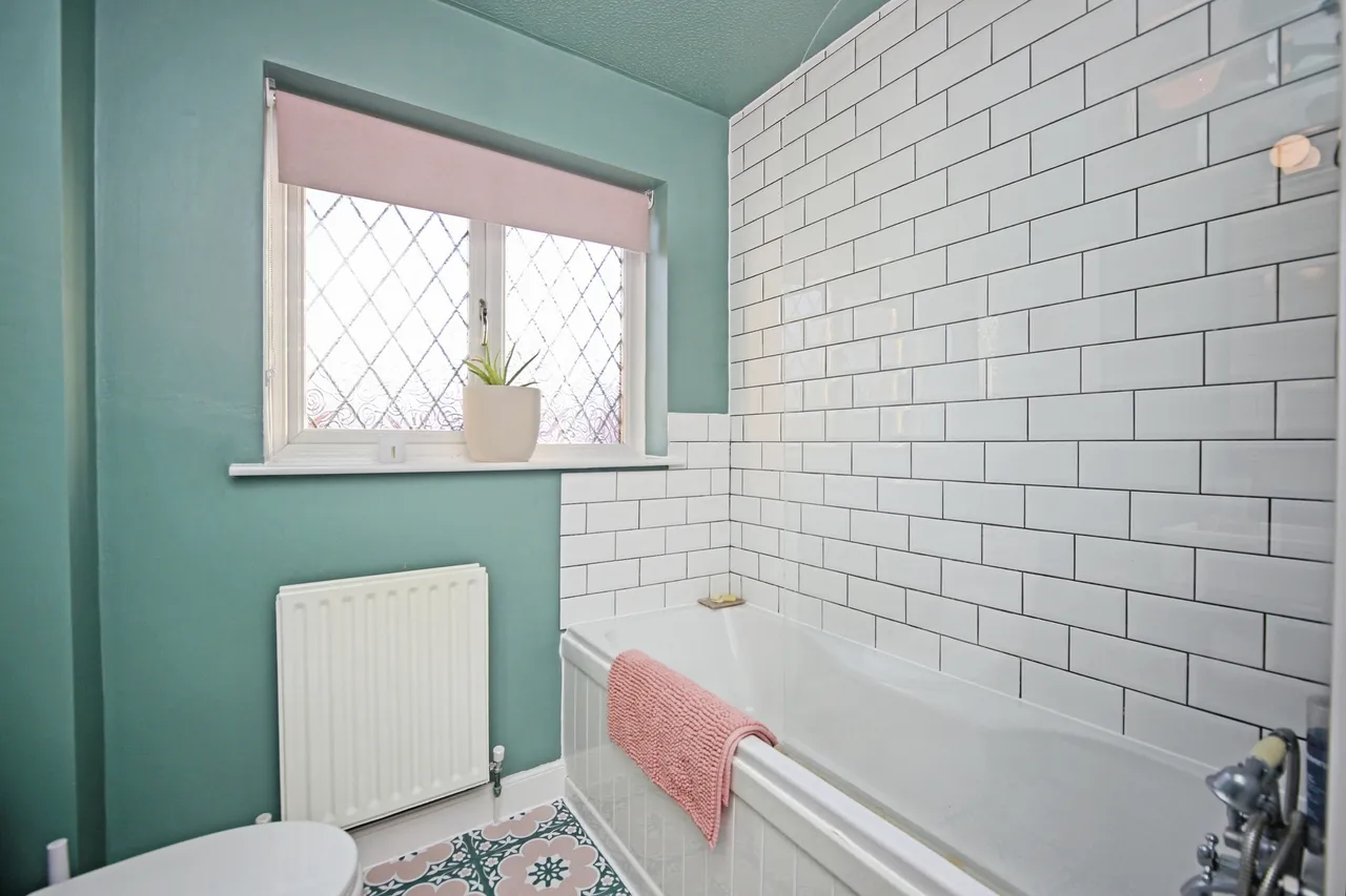 The Holloway, Droitwich, WR9, photo 15