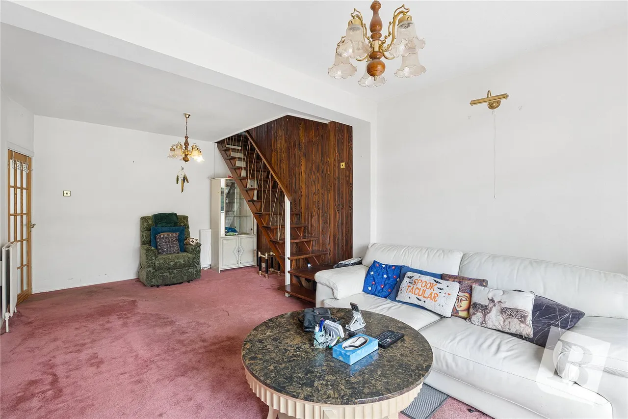 Ayr Way, Rise Park, RM1, photo 9