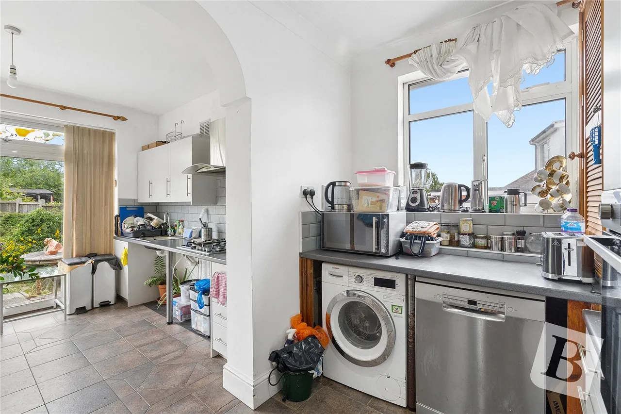Ayr Way, Rise Park, RM1, photo 6