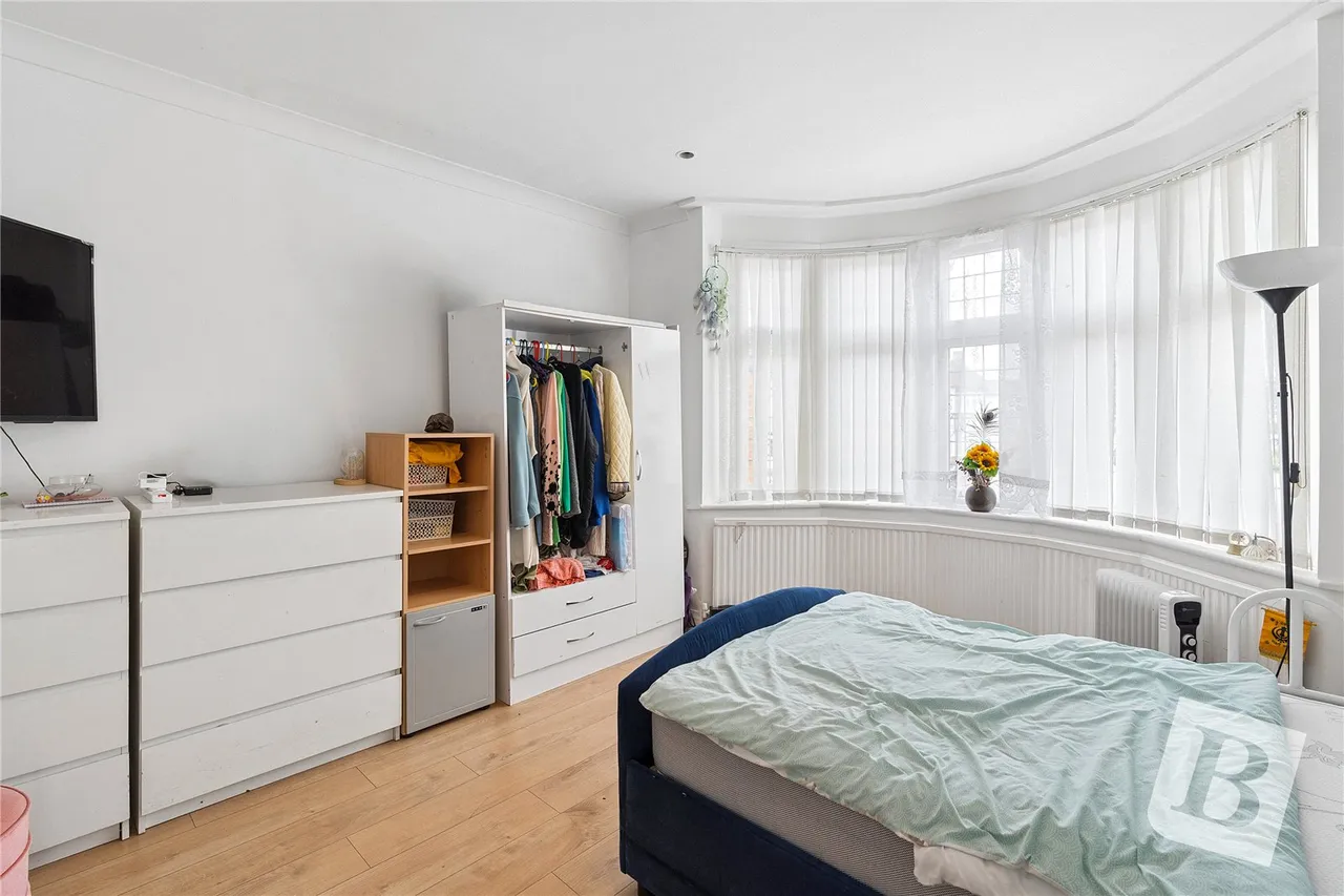 Ayr Way, Rise Park, RM1, photo 3