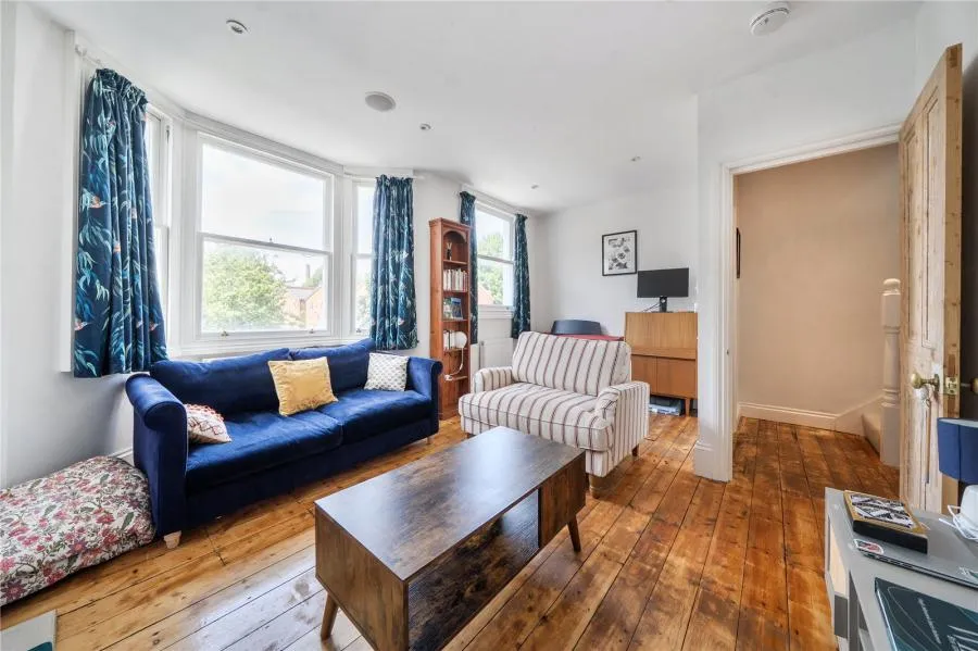 Larden Road, Acton, W3, photo 2