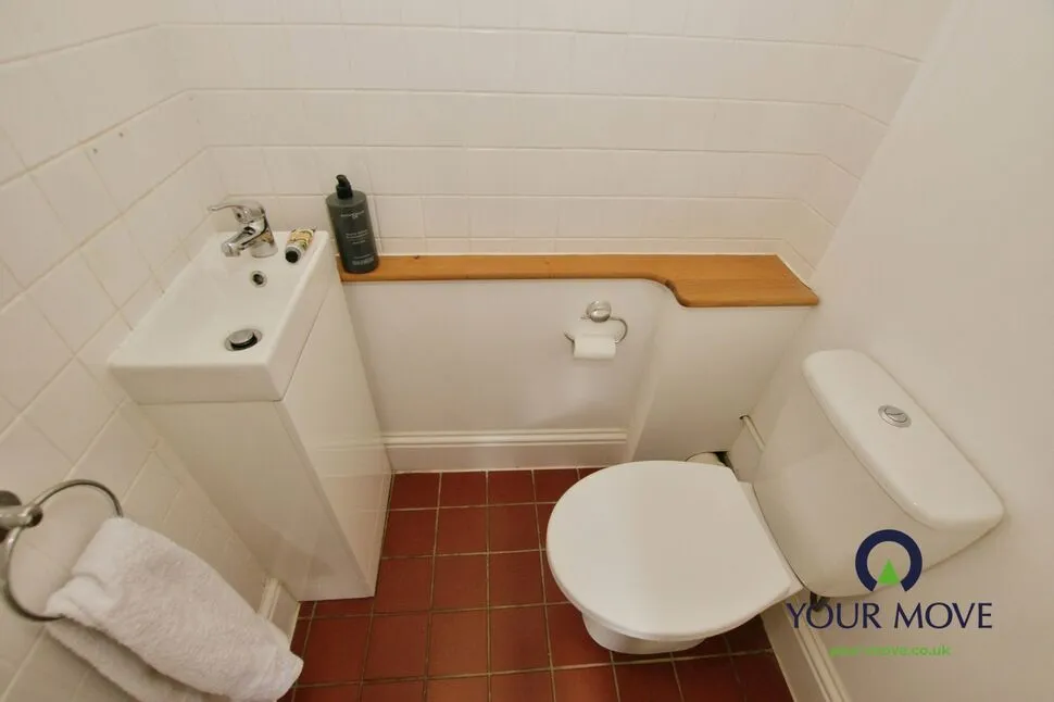 Faversham Road, Kennington, Kent, TN24, photo 9