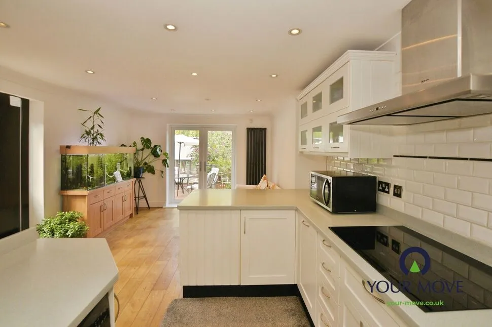 Faversham Road, Kennington, Kent, TN24, photo 3