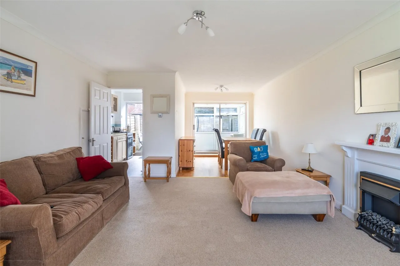 Cutlers Place, Colehill, Wimborne, Dorset, BH21, photo 2