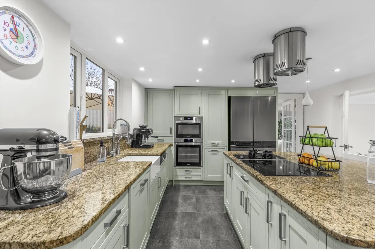 Guinions Road, High Wycombe, HP13, photo 6