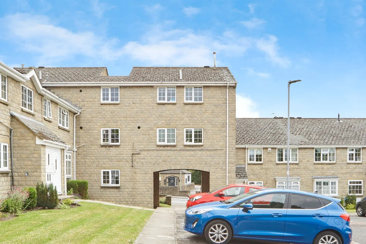 1 bed flat for sale — Borrowdale Croft, Yeadon, Leeds