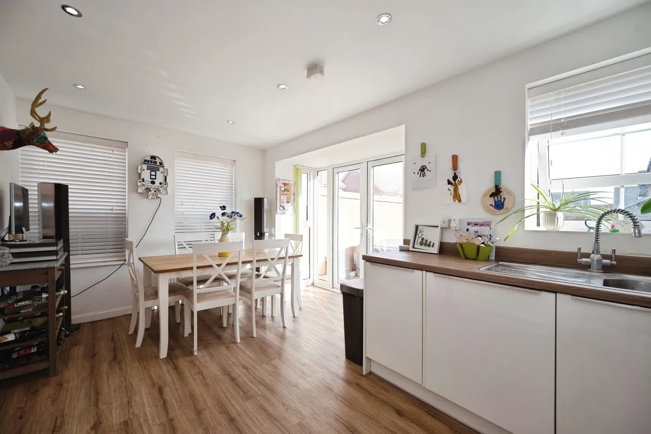 Signal Way, Hayling Island, PO11, photo 11