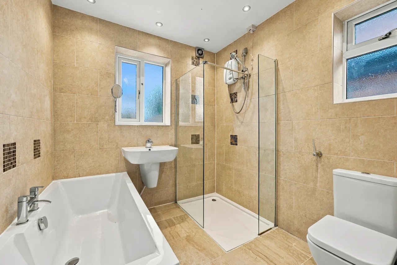Heswall Road, Reddish, SK5, photo 17