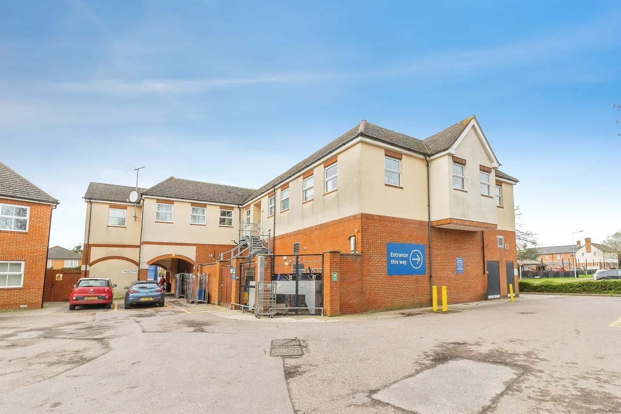 1 bed flat for sale, Newton Road, Bletchley, MK3
