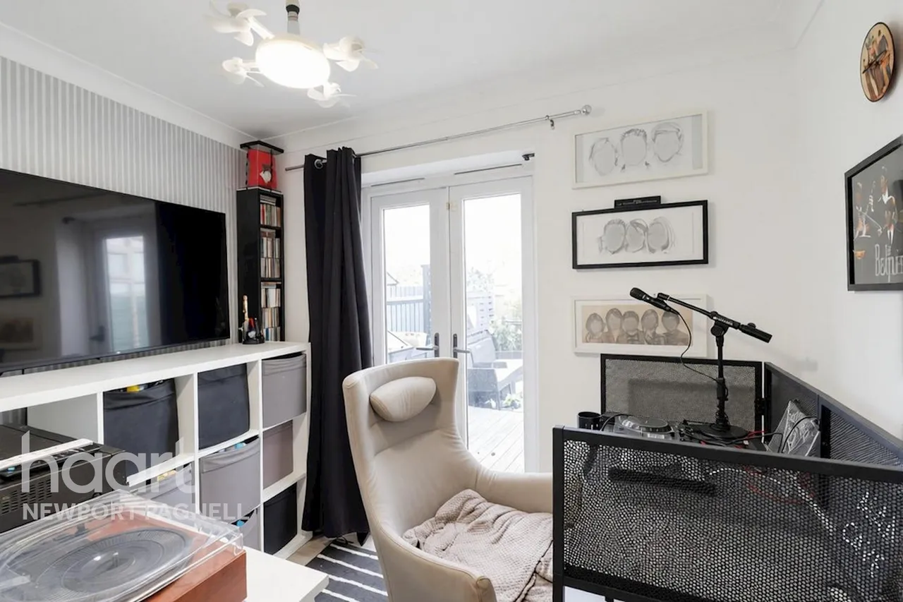 Byron Drive, Newport Pagnell, MK16, photo 10
