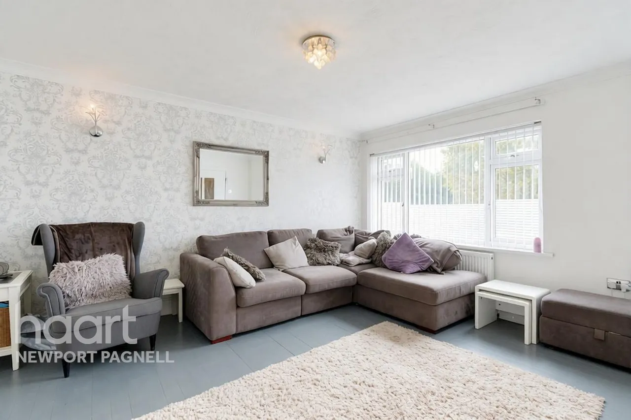 Byron Drive, Newport Pagnell, MK16, photo 6