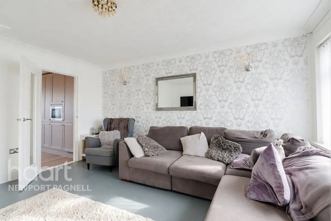 Byron Drive, Newport Pagnell, MK16, photo 2