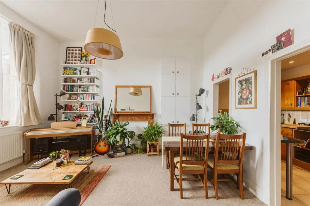 Flat 12, Tuscany House, Durdham Park, Westbury Park, Bristol, BS6 6XA, photo 2
