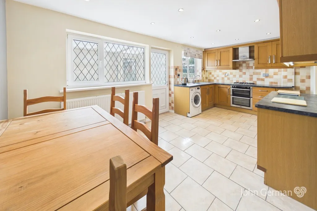 Shipton Drive, Uttoxeter, photo 2