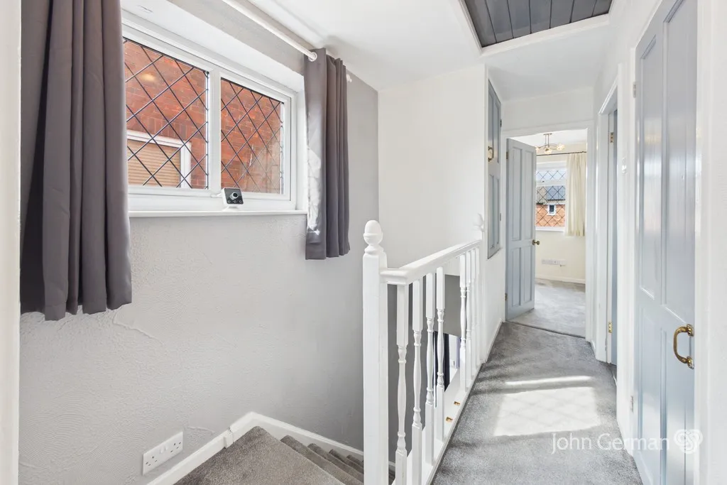 Shipton Drive, Uttoxeter, photo 12