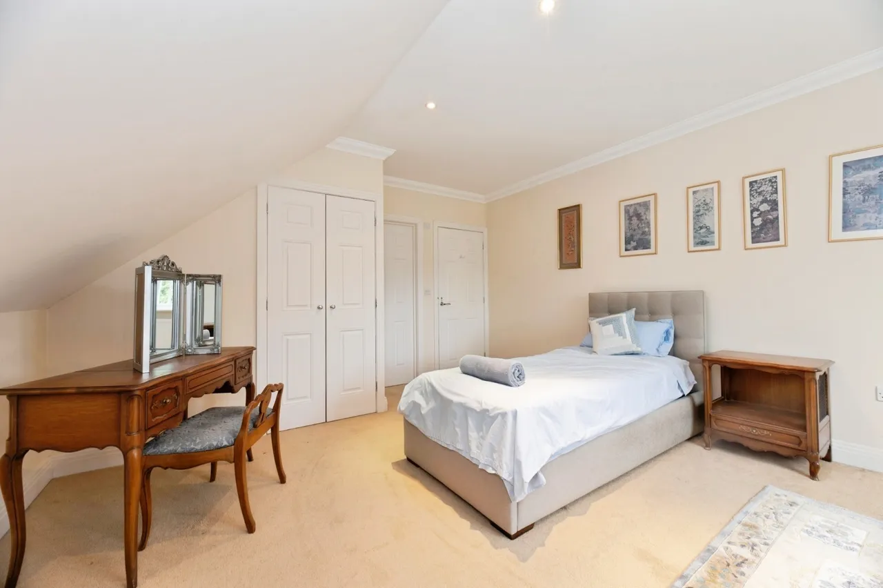 Forest Road, Effingham Junction, KT24, photo 9