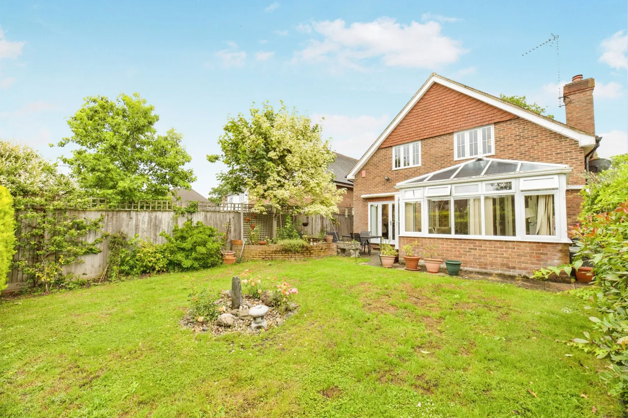 Forest Road, Effingham Junction, KT24, photo 12
