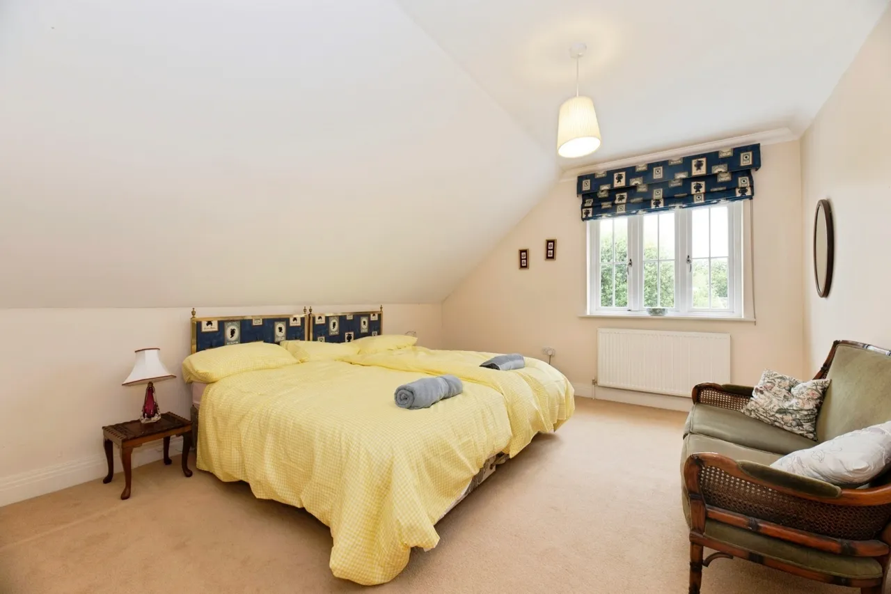 Forest Road, Effingham Junction, KT24, photo 8