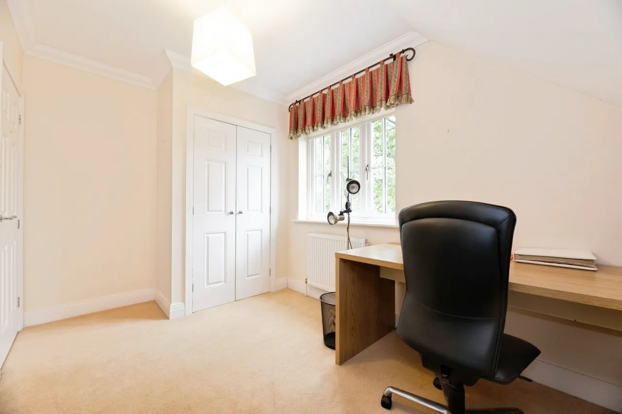 Forest Road, Effingham Junction, KT24, photo 14