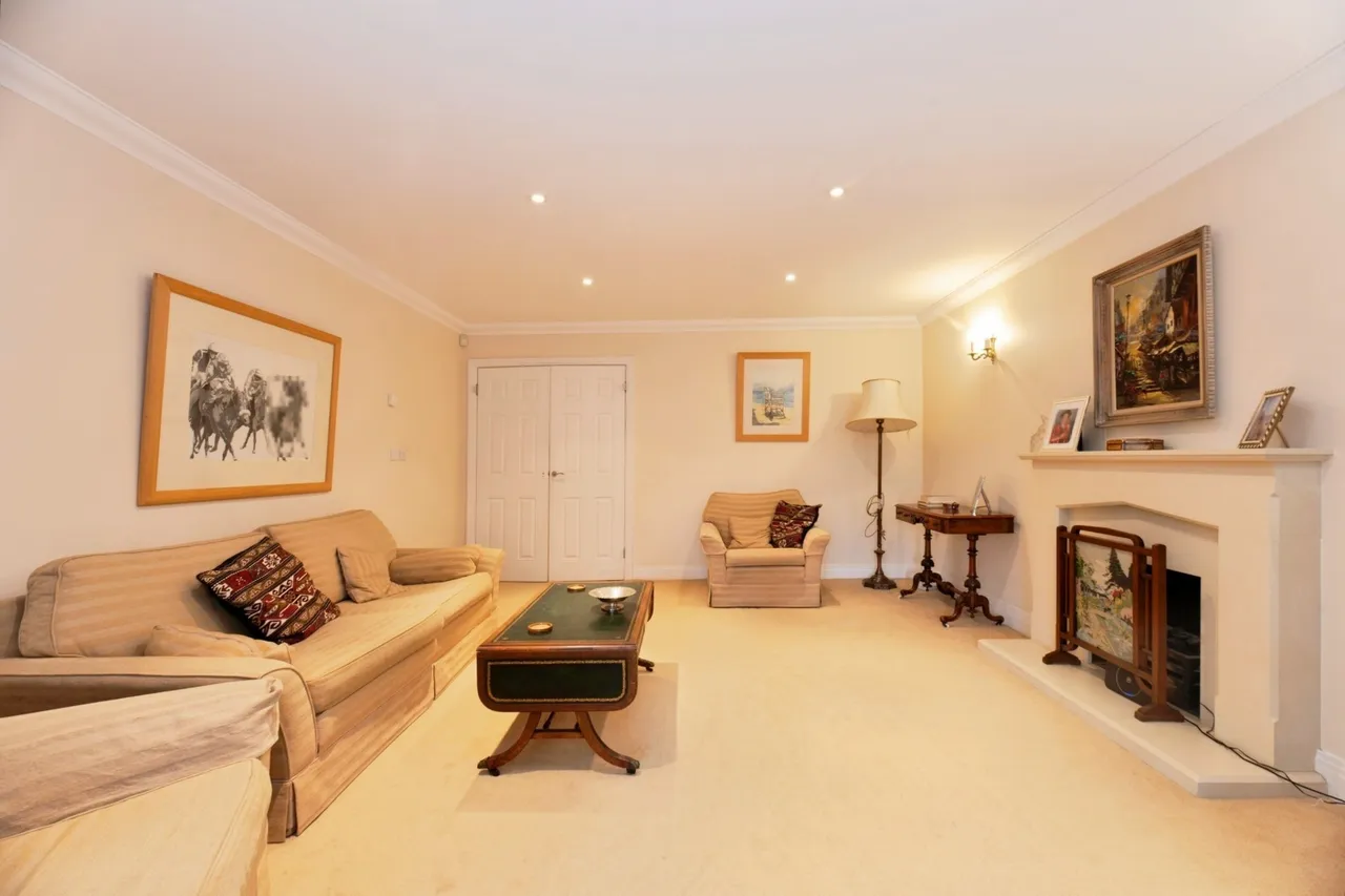 Forest Road, Effingham Junction, KT24, photo 19