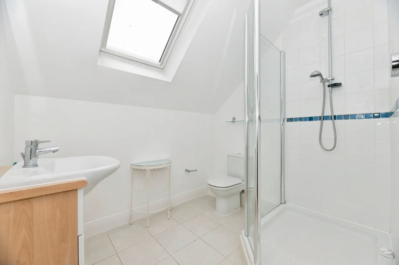Forest Road, Effingham Junction, KT24, photo 17