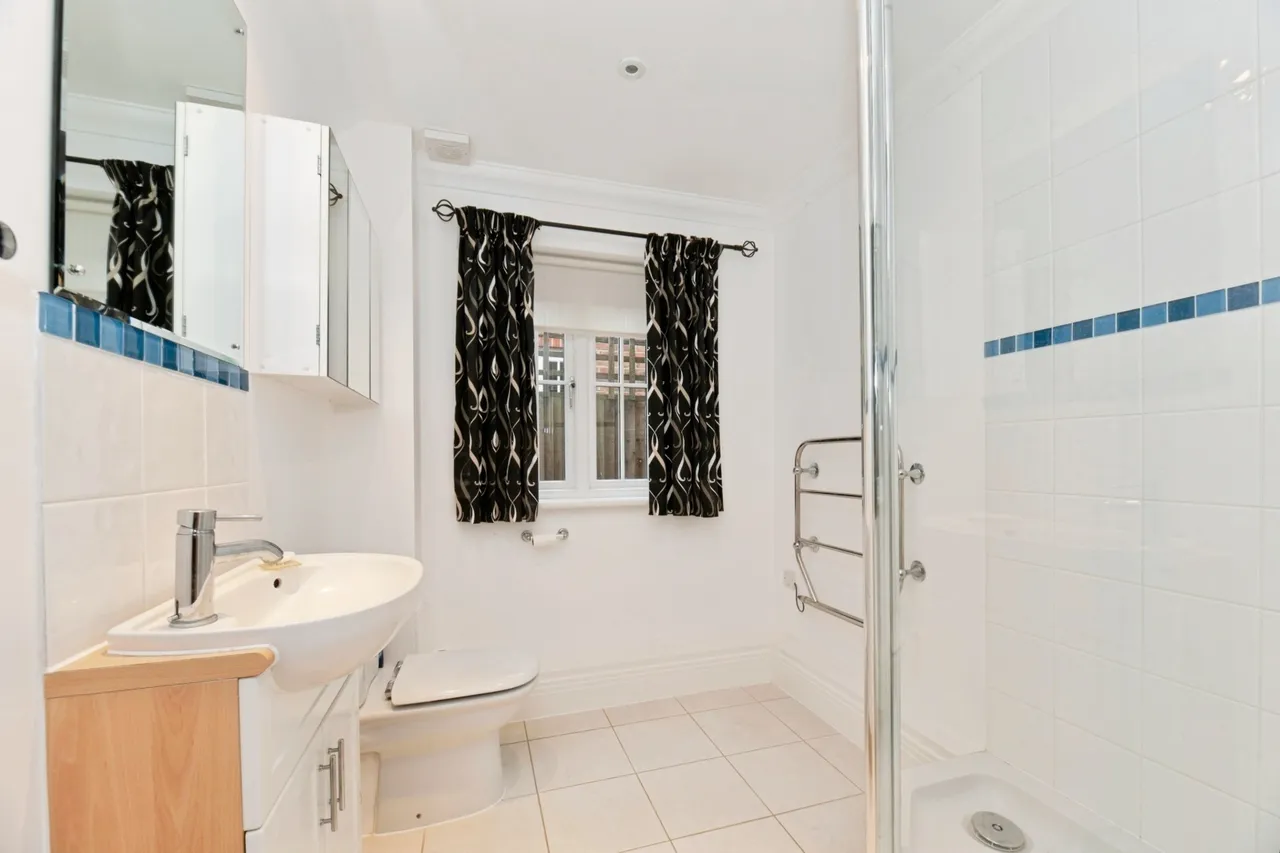 Forest Road, Effingham Junction, KT24, photo 18