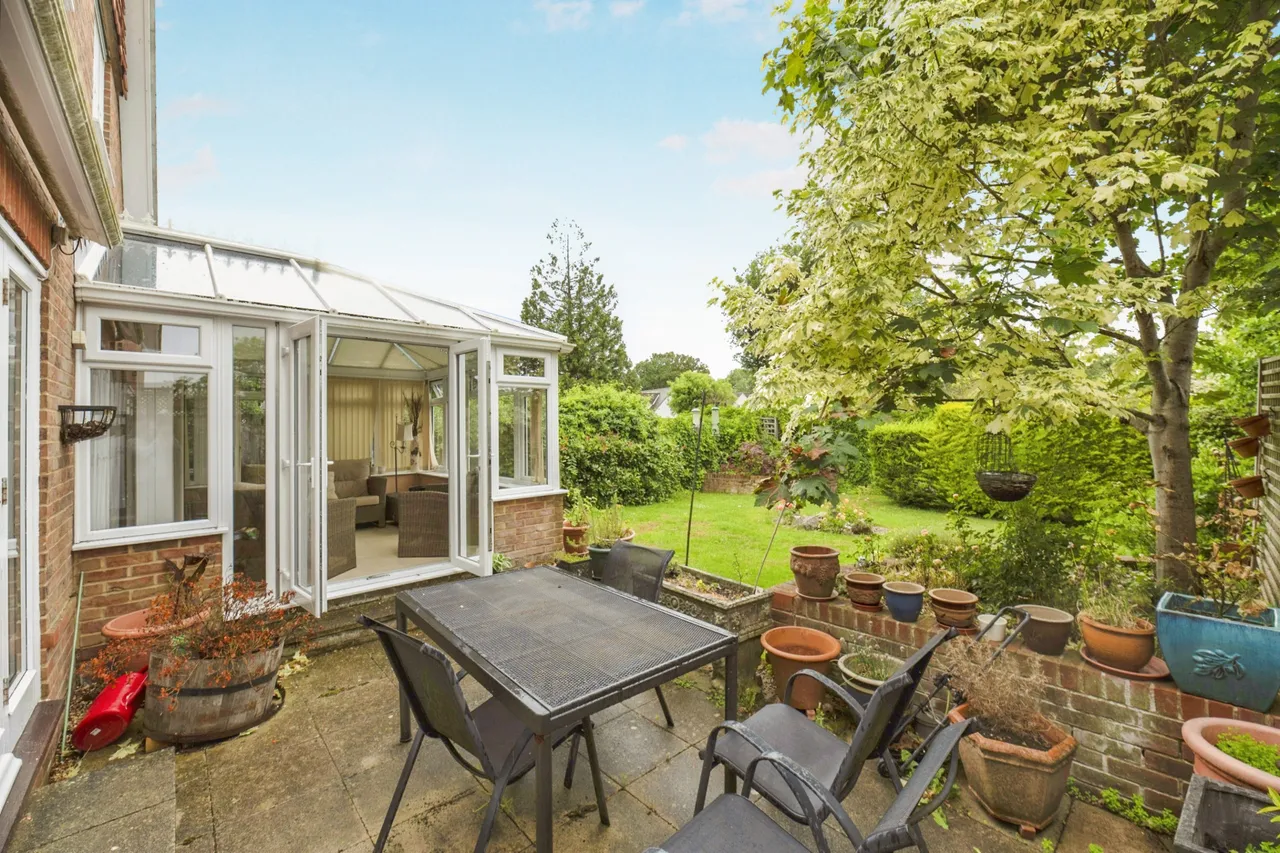 Forest Road, Effingham Junction, KT24, photo 6