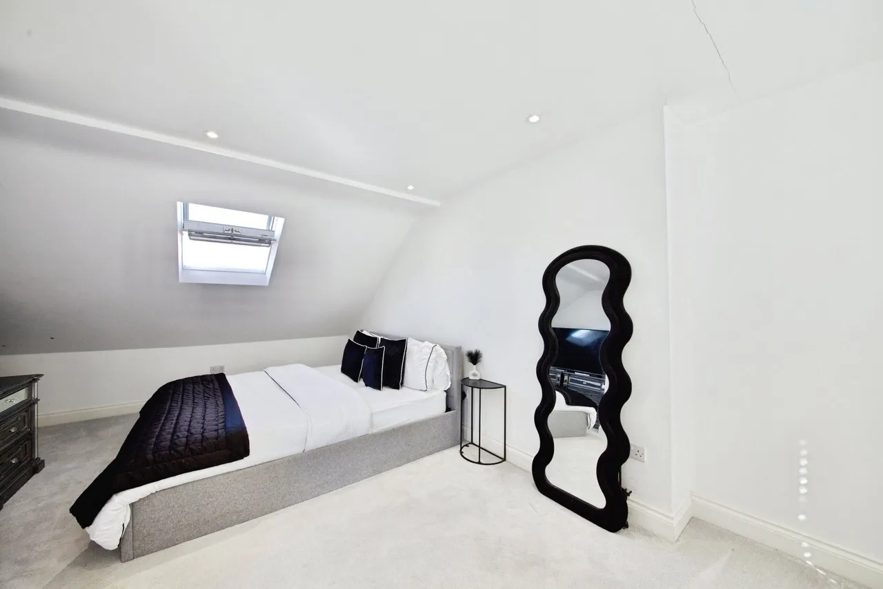 Staverton Road, Hornchurch, RM11, photo 24