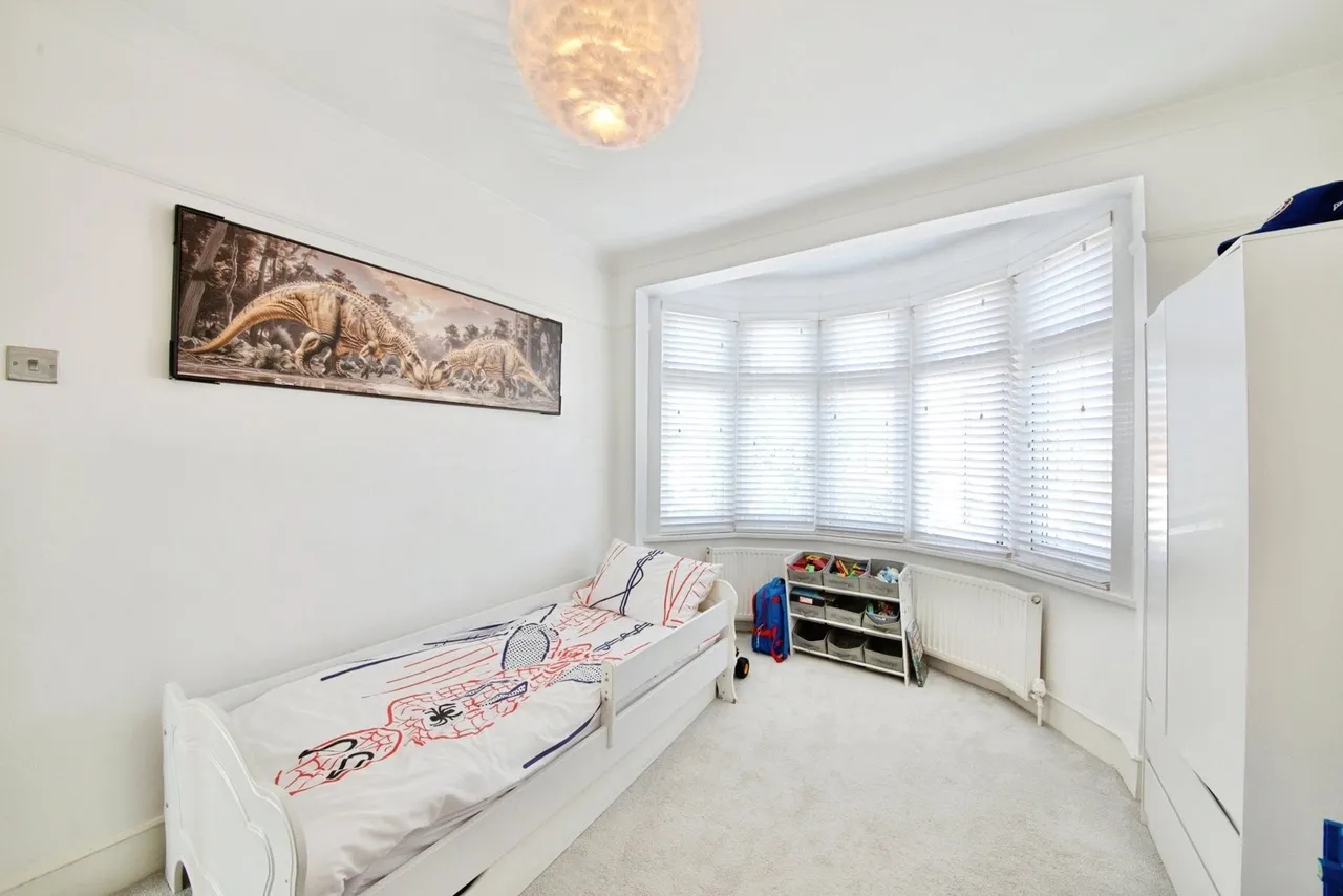 Staverton Road, Hornchurch, RM11, photo 2