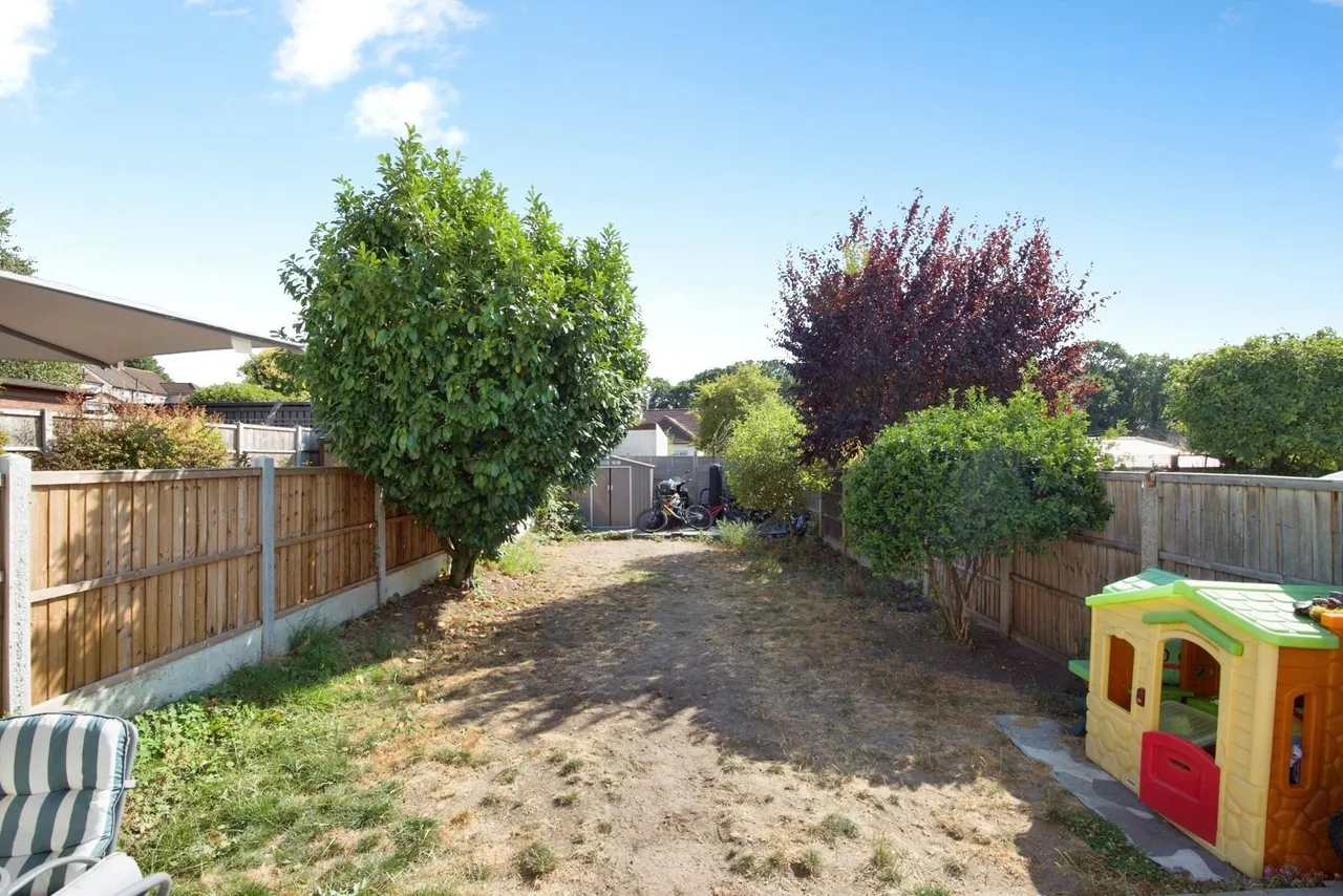 Staverton Road, Hornchurch, RM11, photo 11