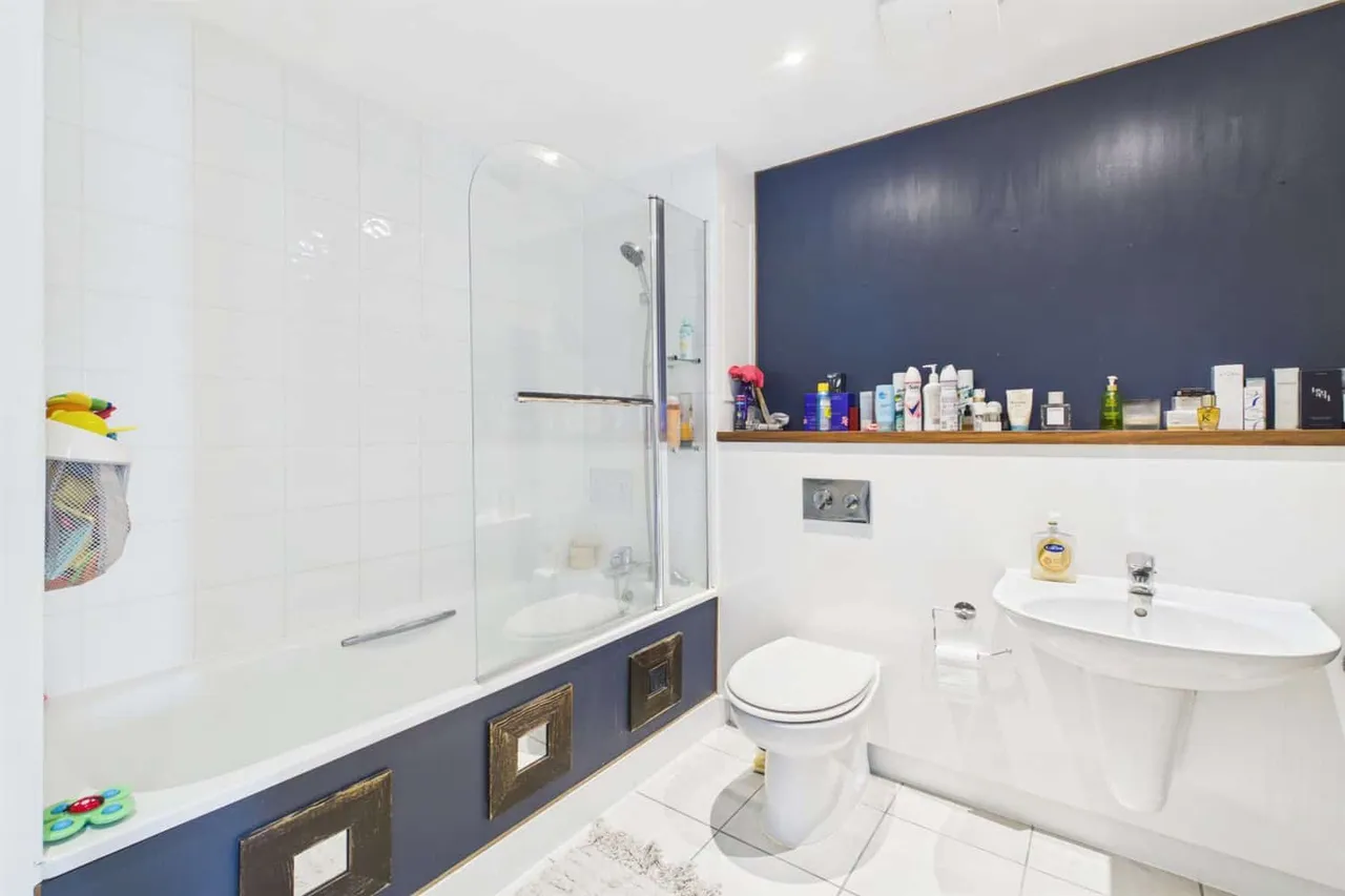 Watermill Way, London, SW19 2RW, photo 8